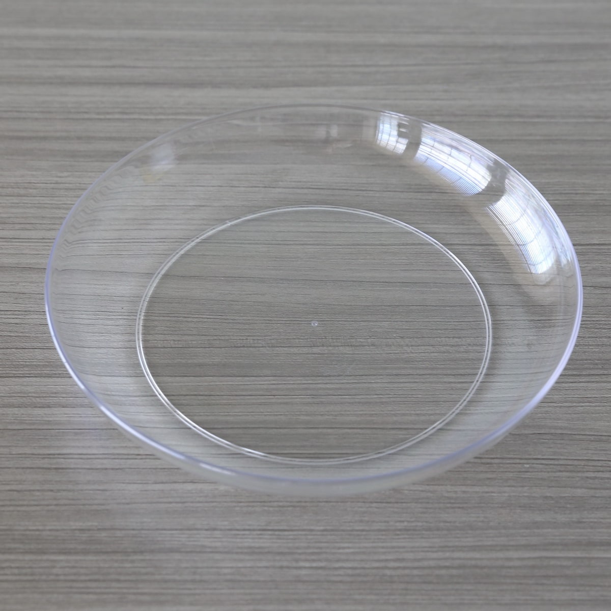 Plat rond transparent moyen