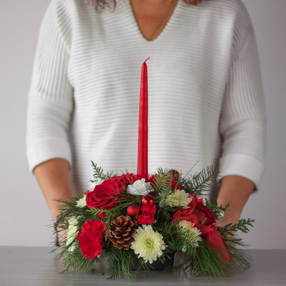 Single Candle Deluxe Christmas Centerpiece