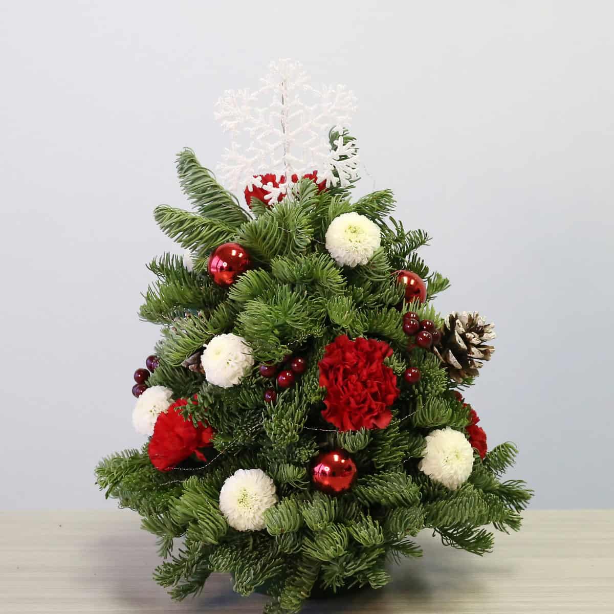 Oh Christmas Tree Holiday arrangement